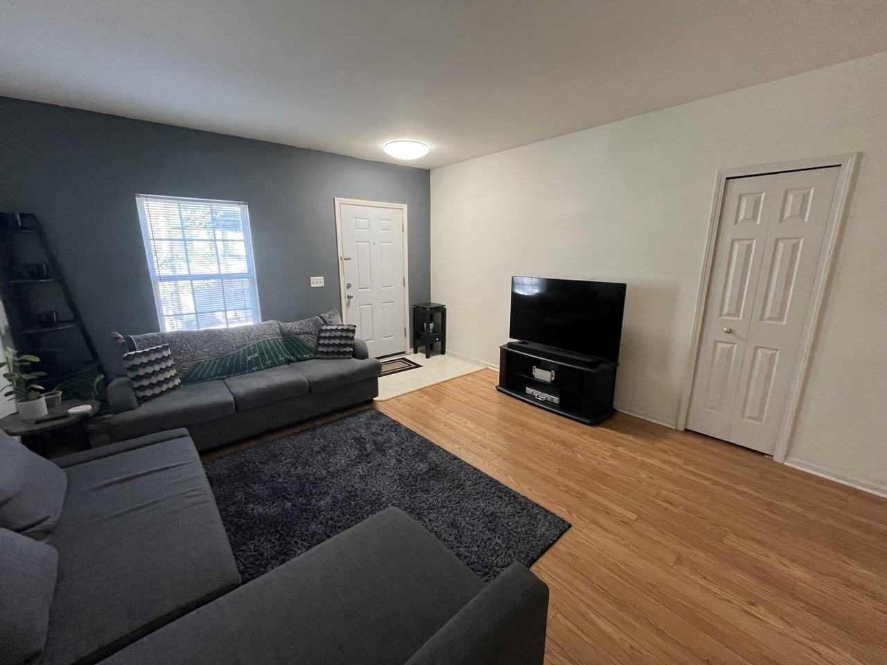 1021 Maiden Ln - Photo 6 of 26