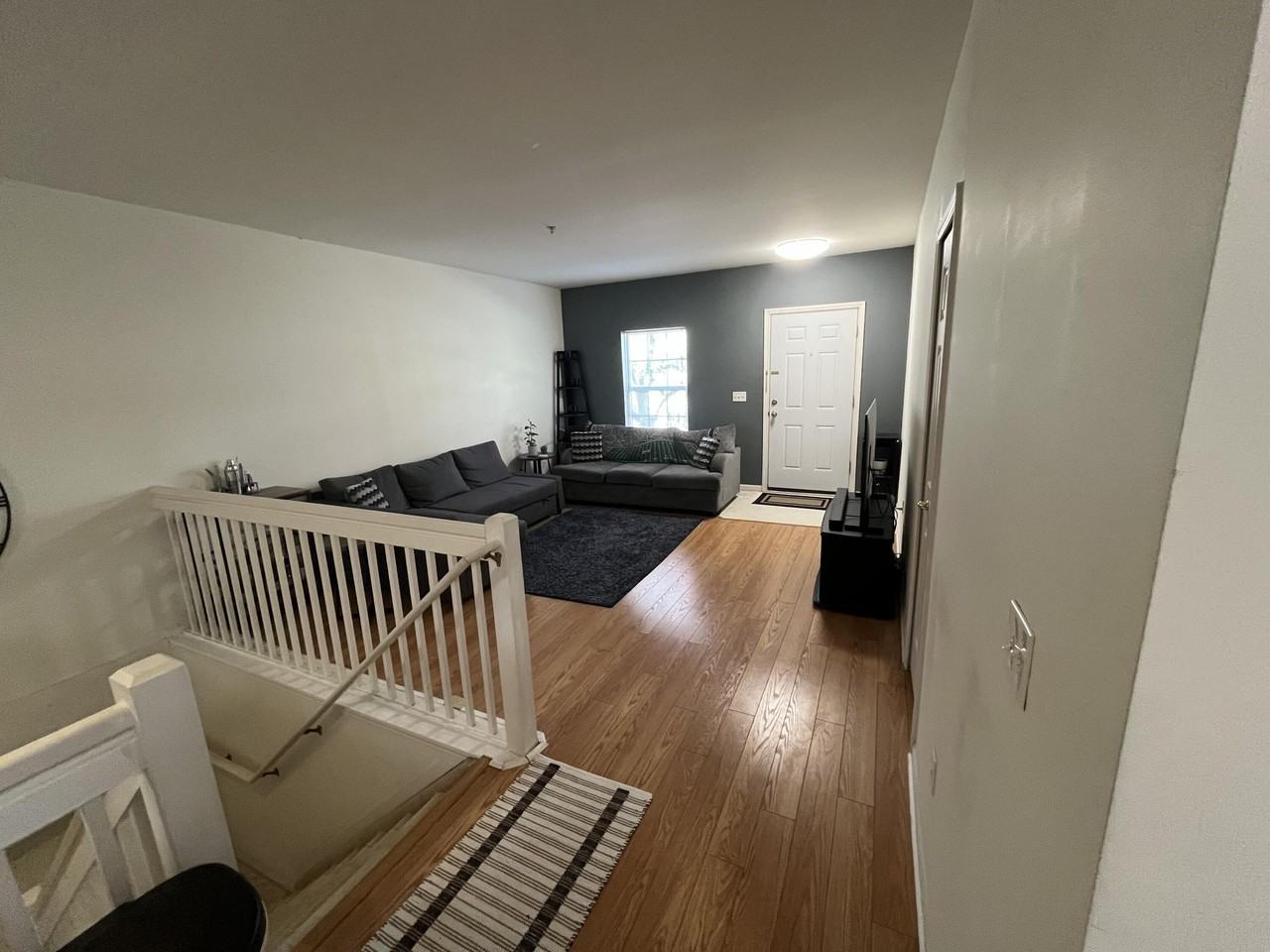 1021 Maiden Ln - Photo 7 of 26