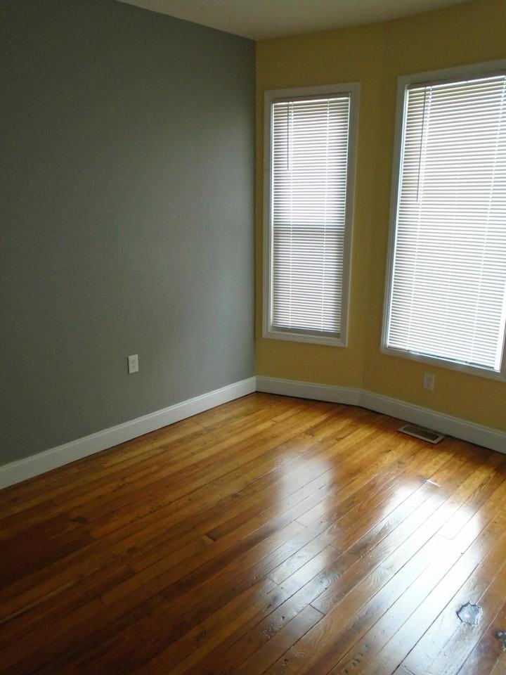 253 Custer St - Photo 3 of 18
