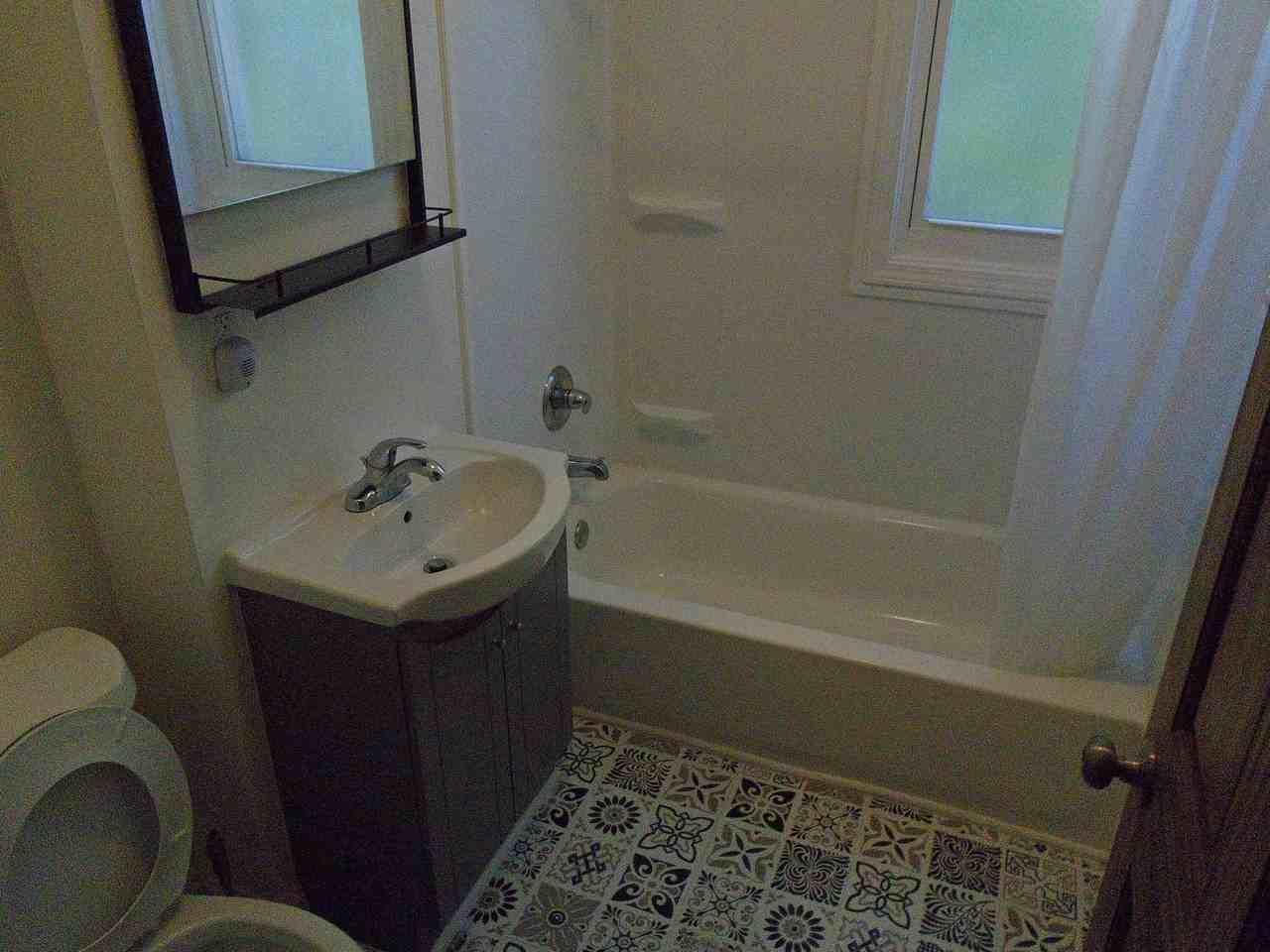 253 Custer St - Photo 7 of 18