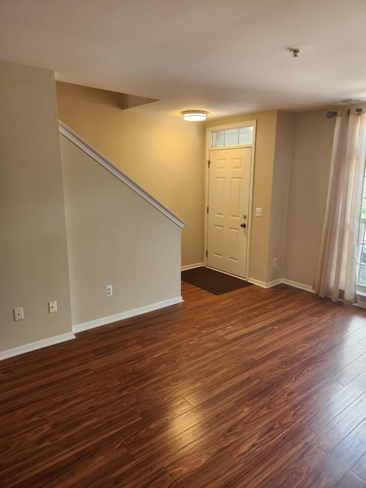 39475 Springwater Dr - Photo 3 of 18