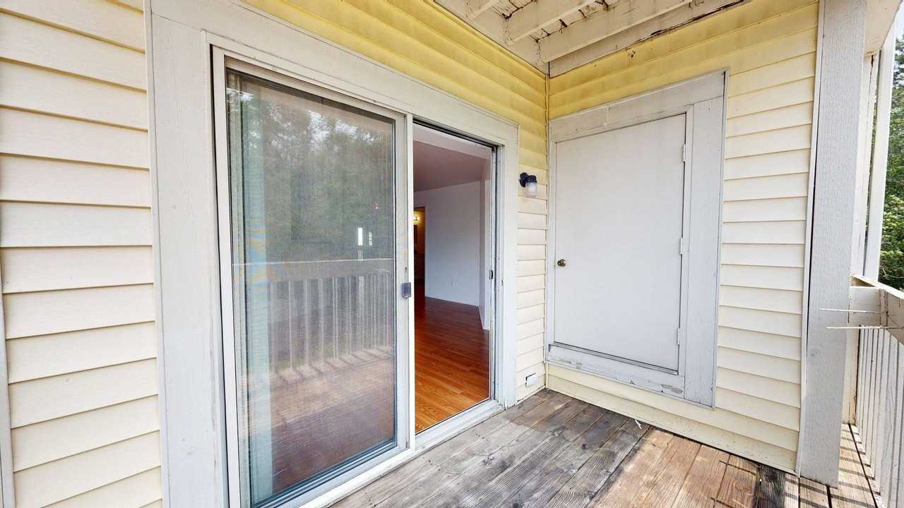2201 S Huron Pkwy #1 - Photo 5 of 19