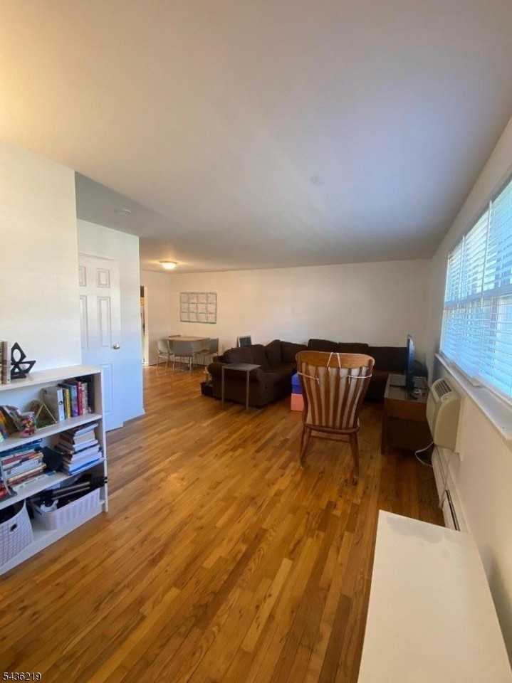 45 Wilfred St #9 - Photo 4 of 13