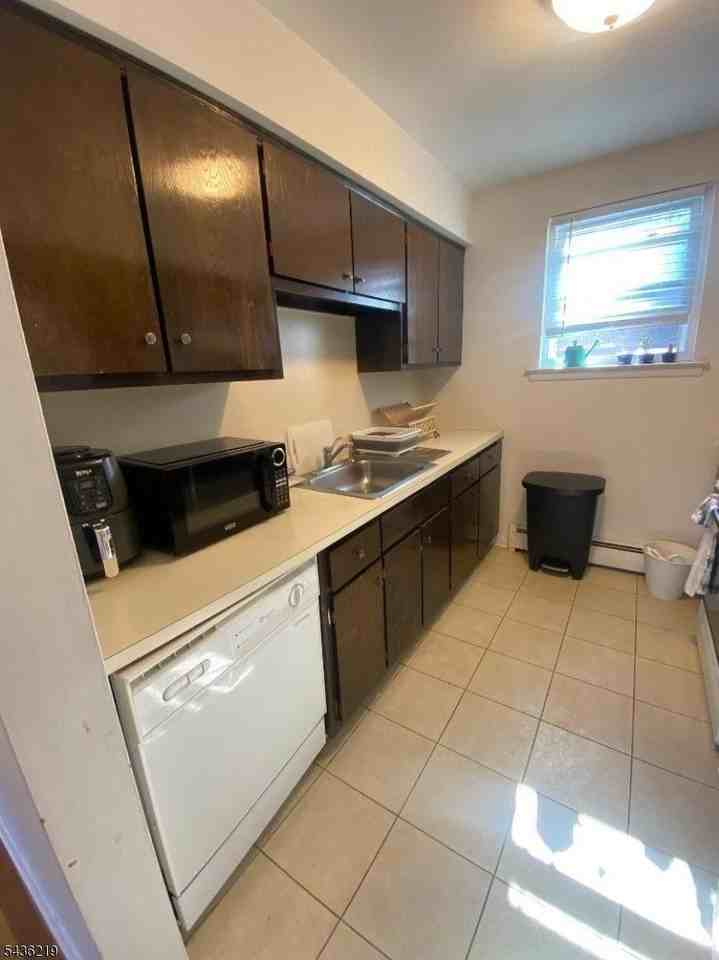 45 Wilfred St #9 - Photo 6 of 13
