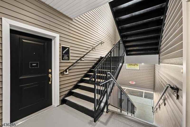 2207 Prince Hall Dr - Photo 6 of 47