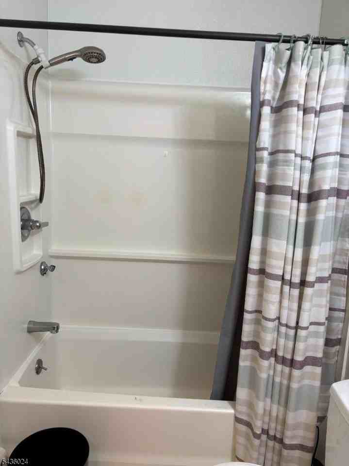 30 Perry Rd - Photo 2 of 6