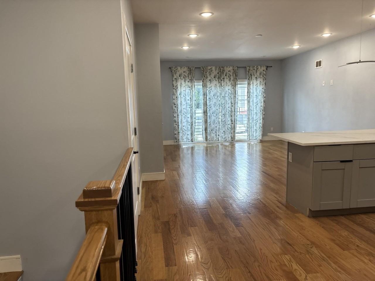 251 Manhattan Ave #1 - Photo 4 of 26