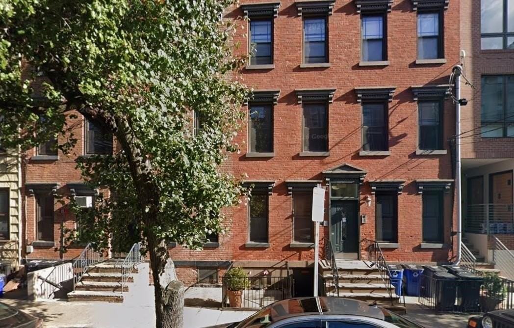 716 Adams St #3W - Photo 2 of 12