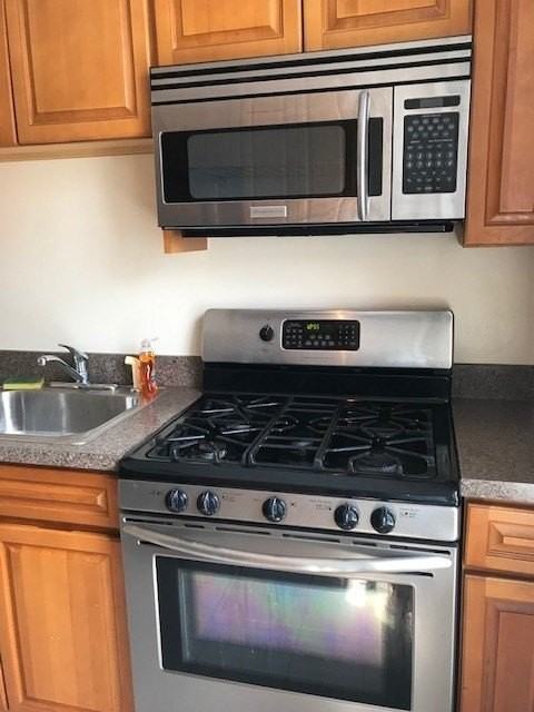 759 Avenue A #6 - Photo 6 of 12