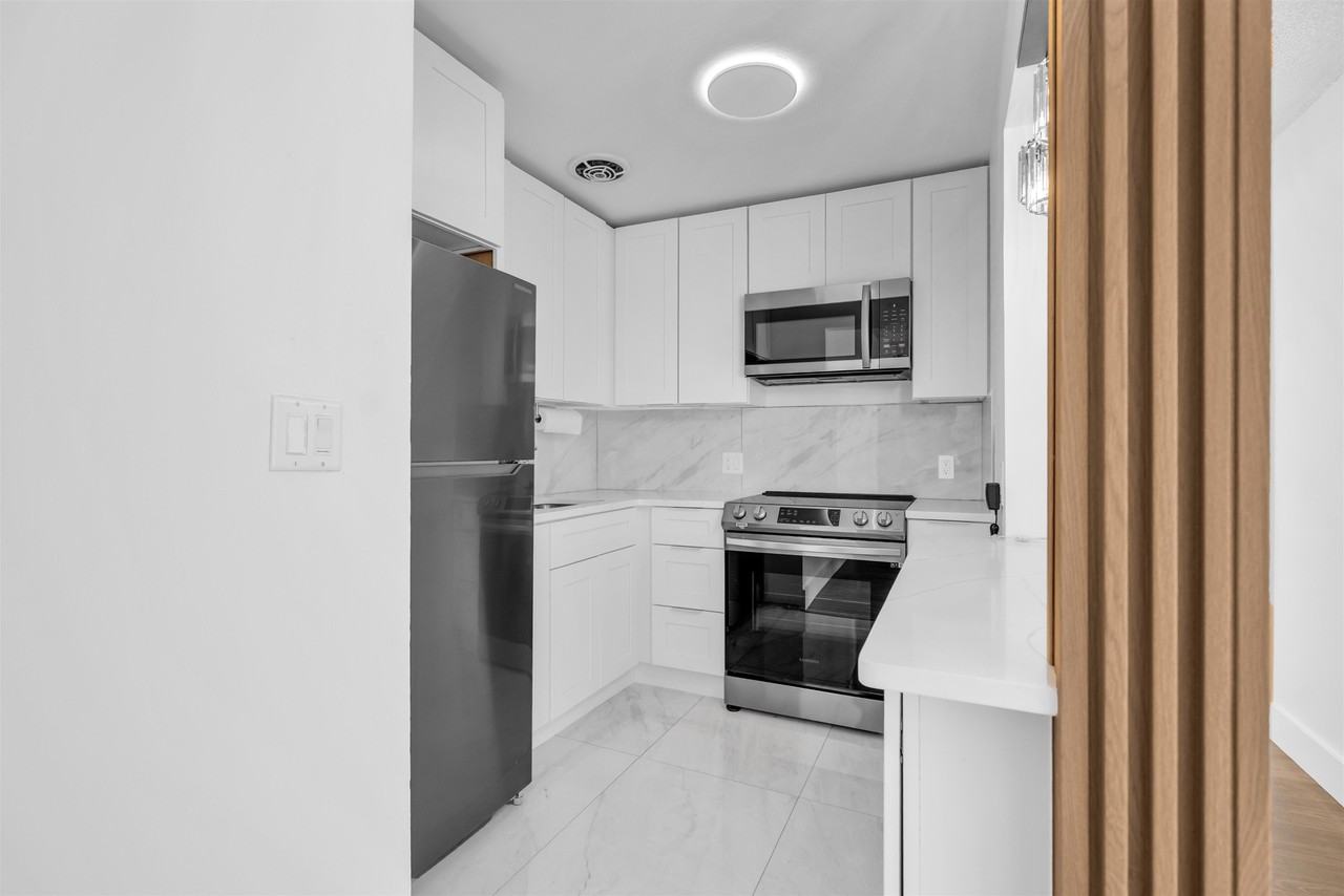 1901 Kennedy Blvd #202 - Photo 3 of 14
