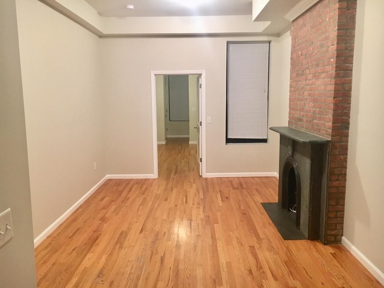 572 Jersey Ave #1R - Photo 3 of 22