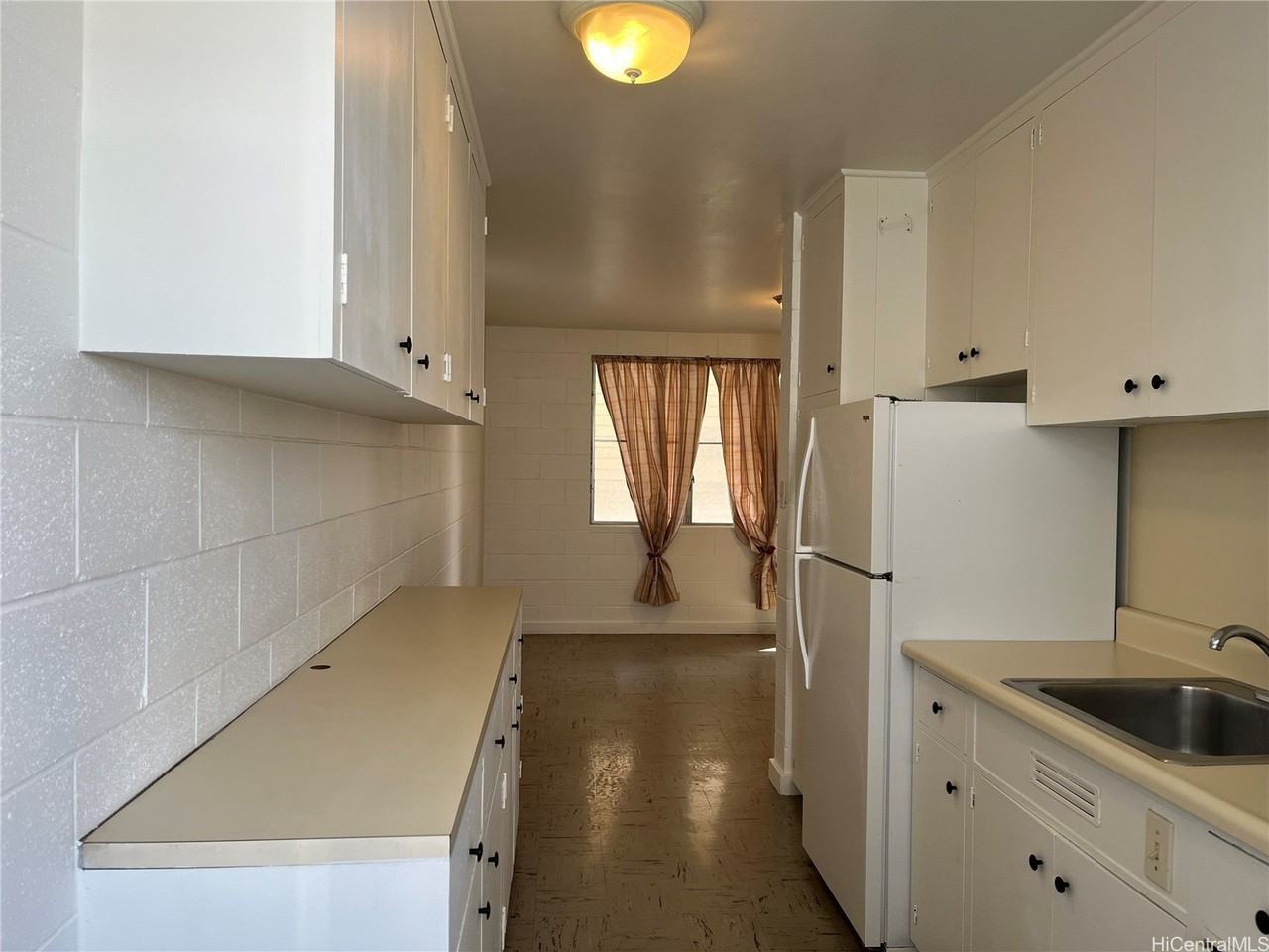 730 Alder St #B - Photo 3 of 10