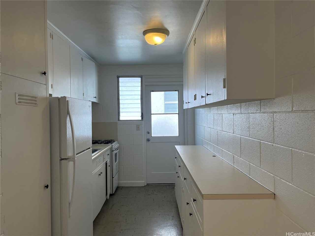 730 Alder St #B - Photo 4 of 10