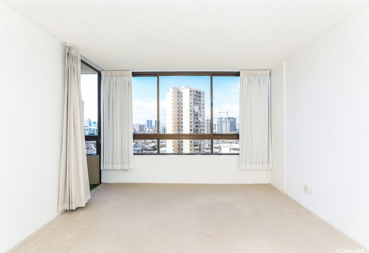 2499 Kapiolani Blvd #1004 - Photo 2 of 24