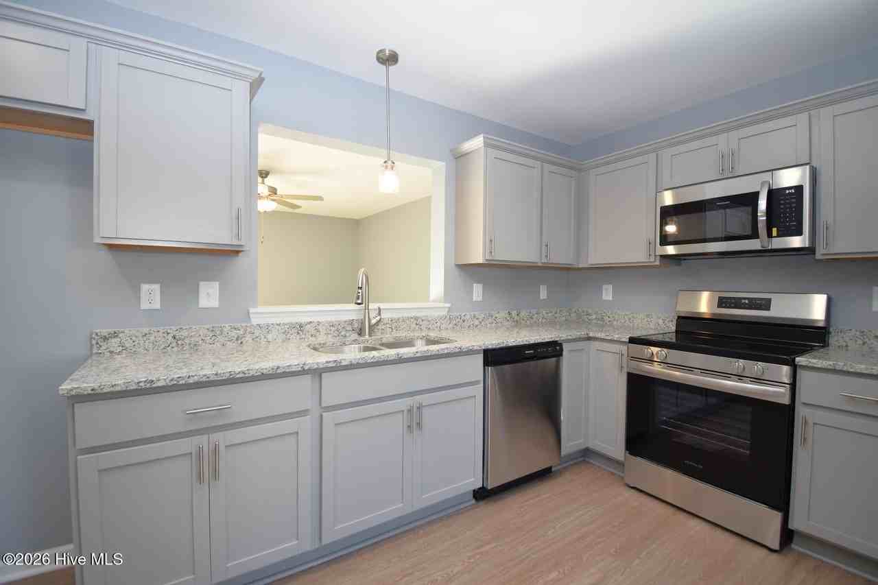 1227 Masters Ln #A - Photo 2 of 16