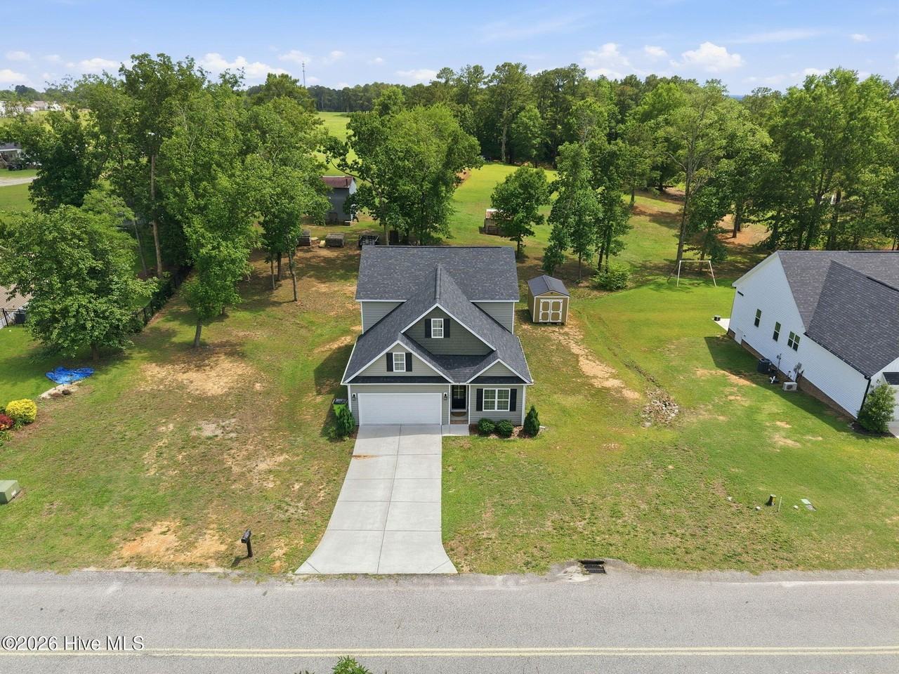 105 Village Dr - Photo 2 of 50