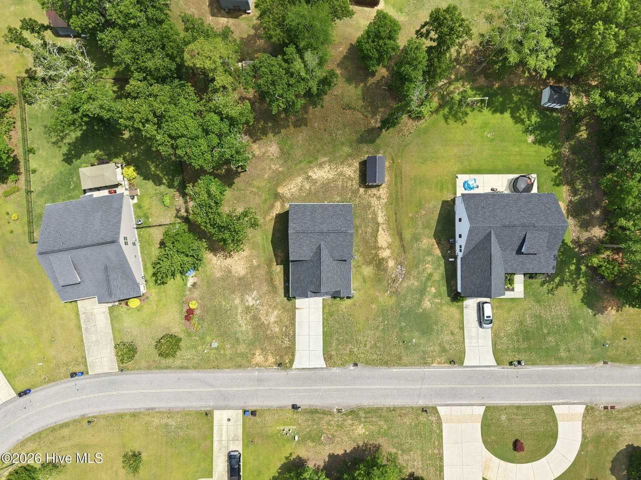 105 Village Dr - Photo 4 of 50