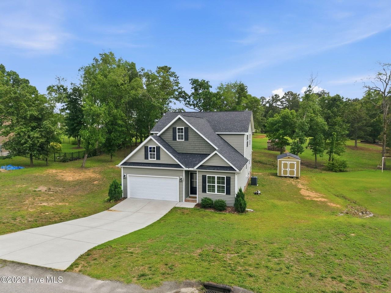 105 Village Dr - Photo 5 of 50