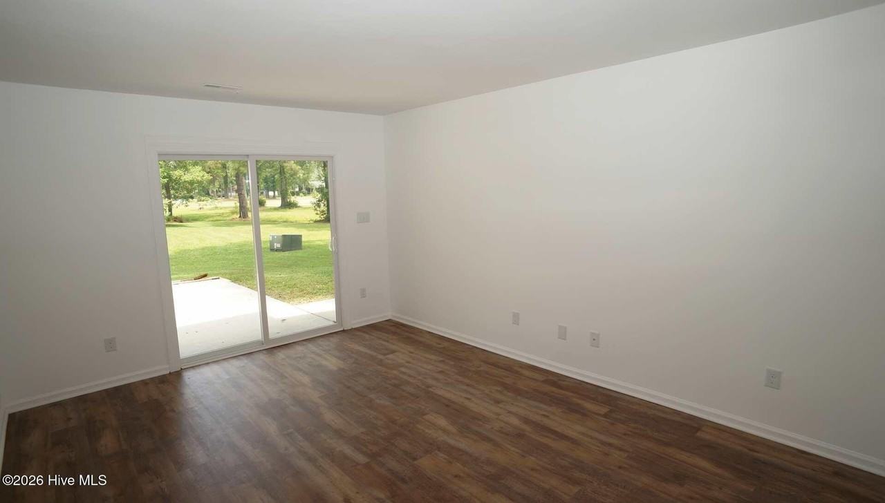 142 Quarterdeck Townes - Photo 6 of 19