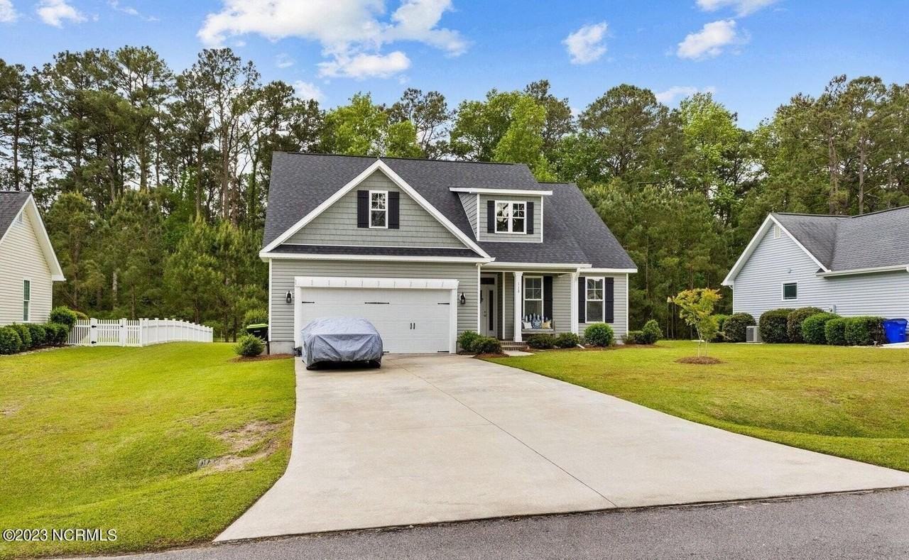 112 Meadowbrook Ct - Photo 3 of 46
