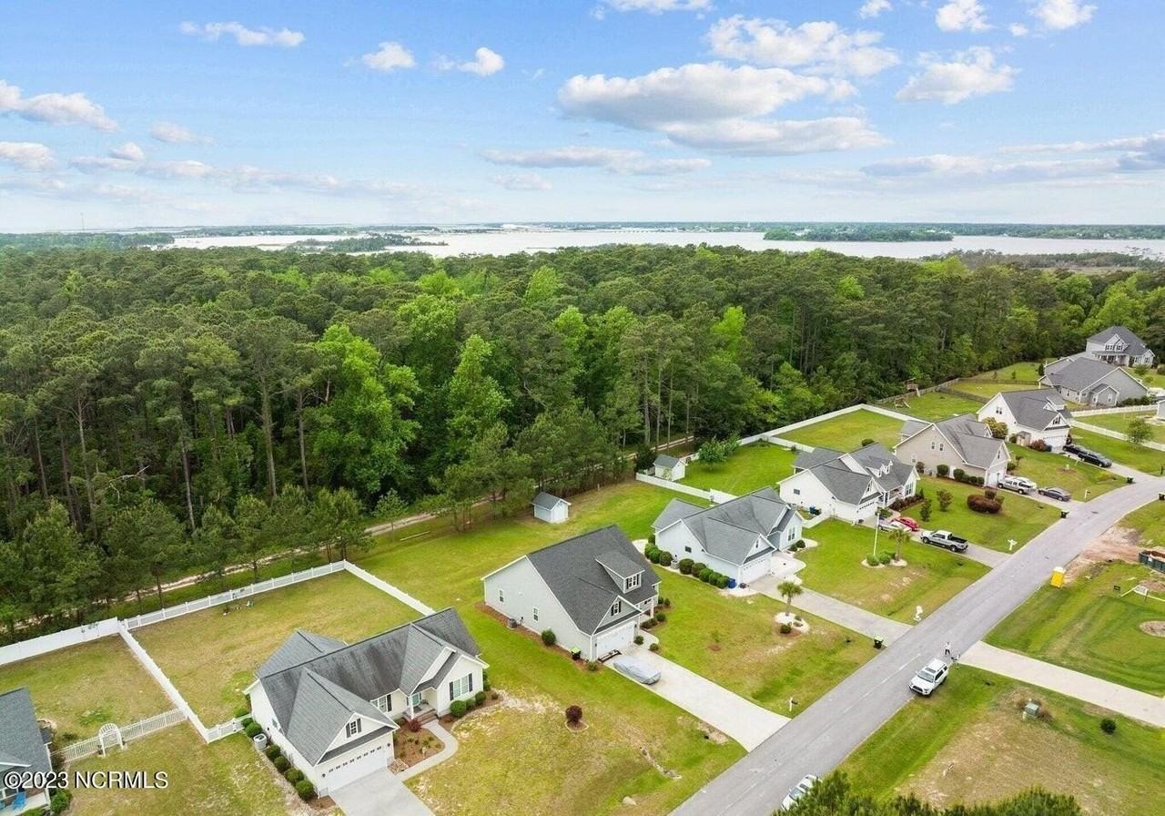 112 Meadowbrook Ct - Photo 5 of 46