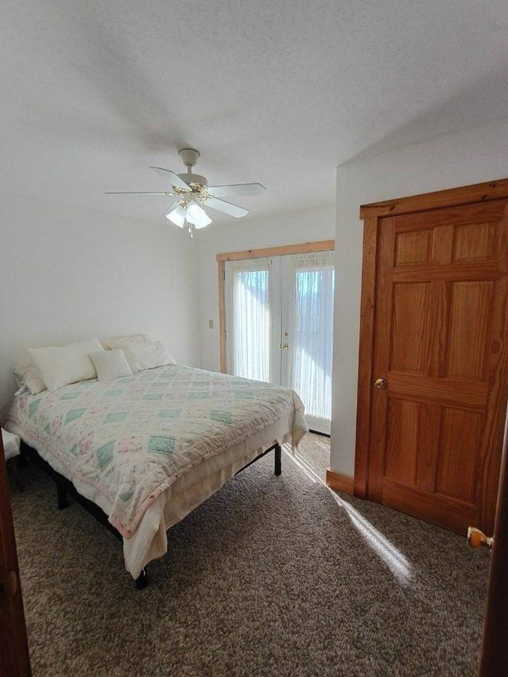 220 Nellie Cir - Photo 3 of 7