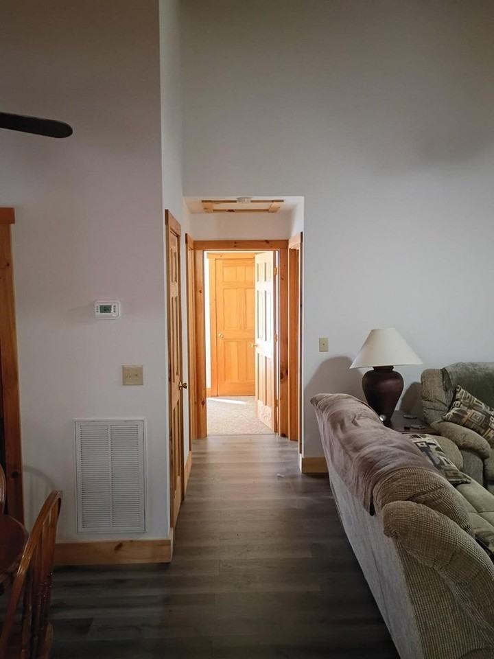 220 Nellie Cir - Photo 4 of 7