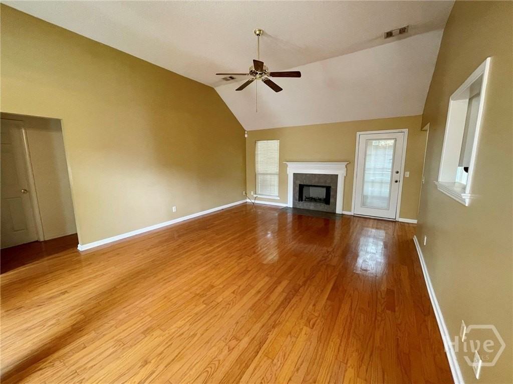 102 Cormorant Way - Photo 2 of 32