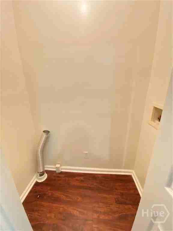344 Price St - Photo 4 of 12