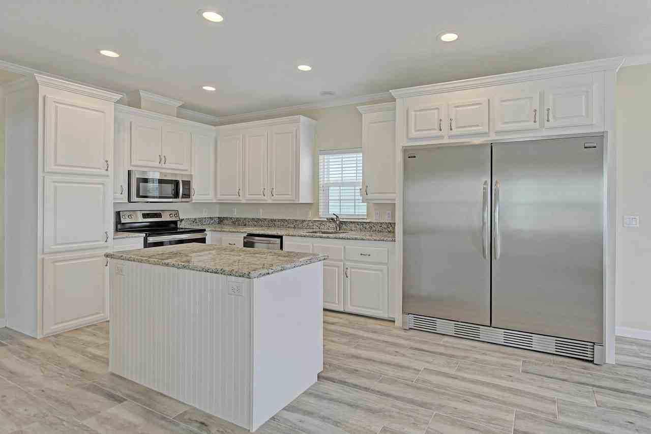 21 E Circle Dr #B - Photo 4 of 30