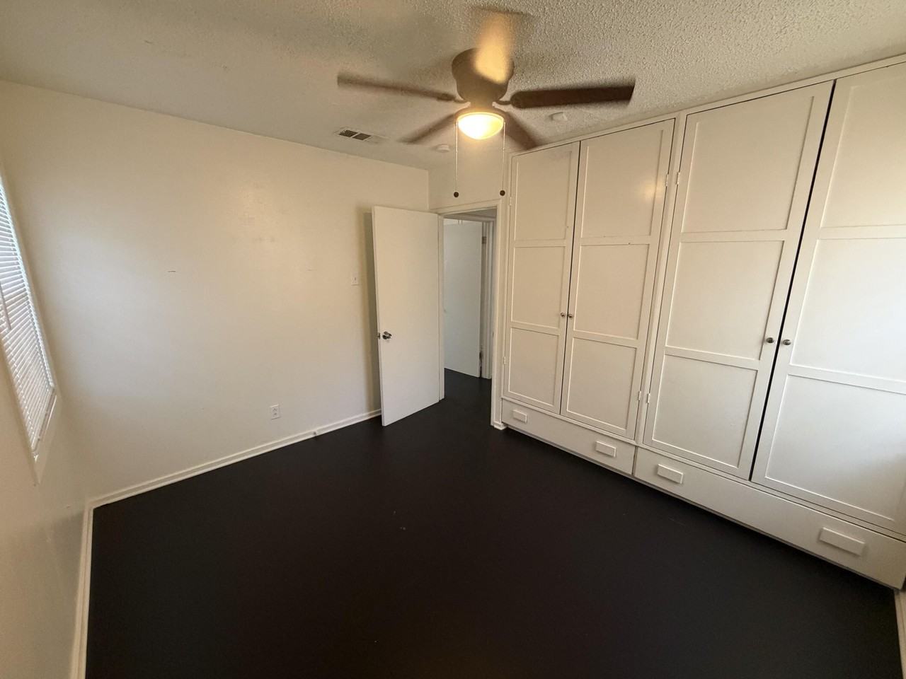 3614 32nd St - Photo 6 of 7