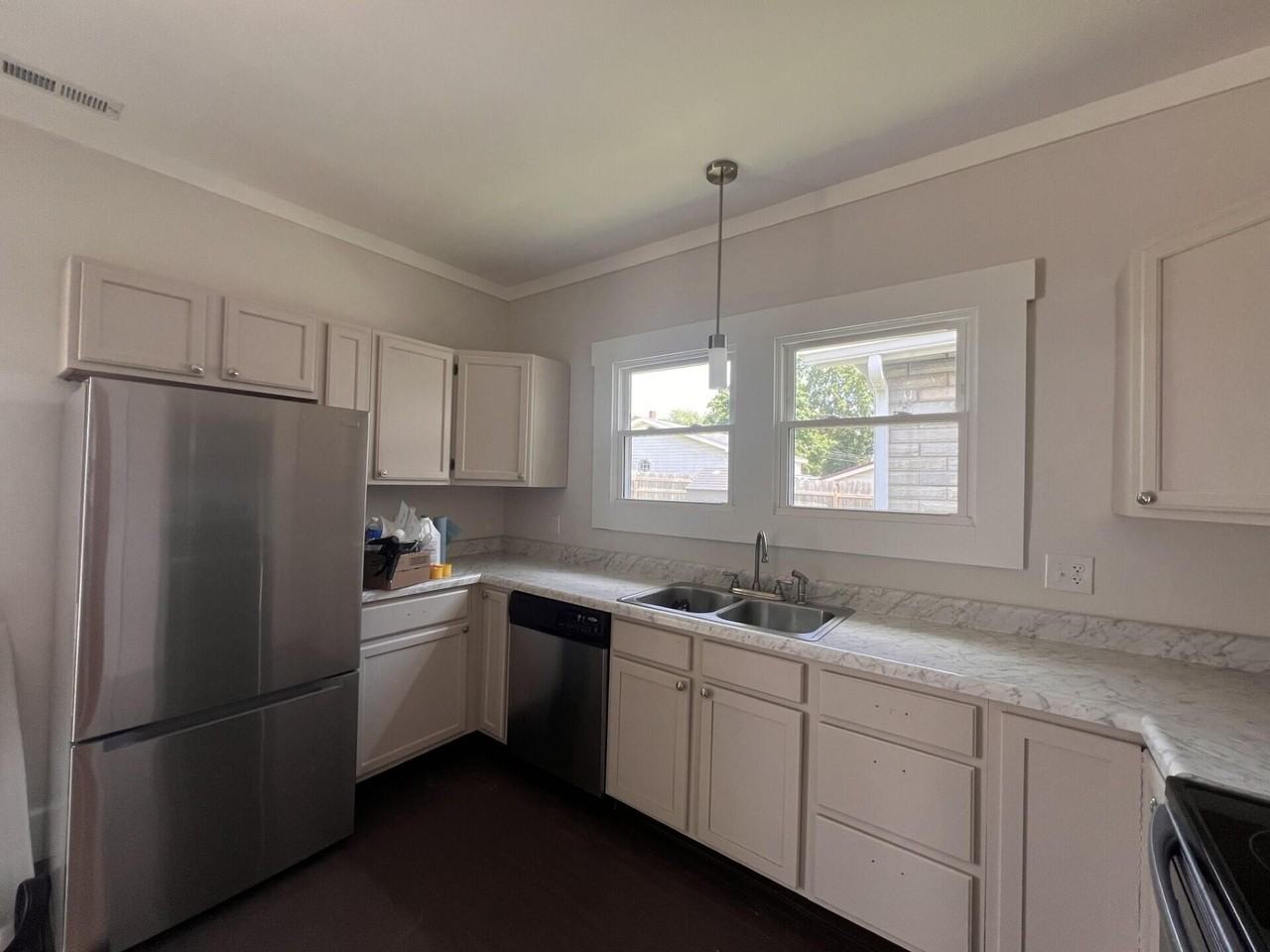 712 Benson Ave - Photo 6 of 12