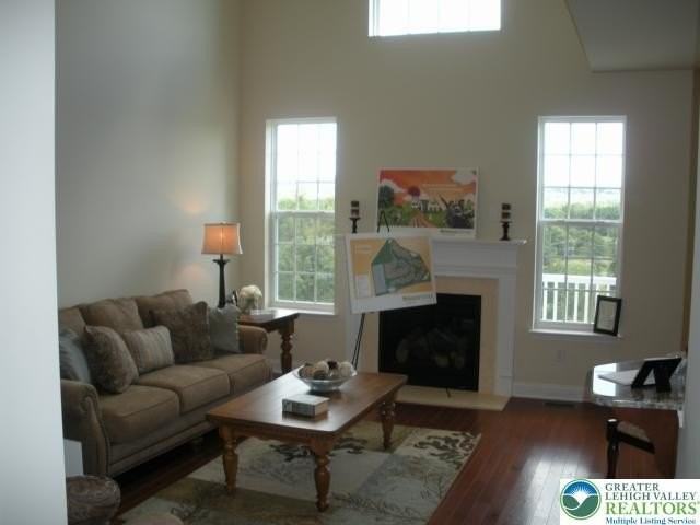 6149 Valley Forge Dr - Photo 3 of 12