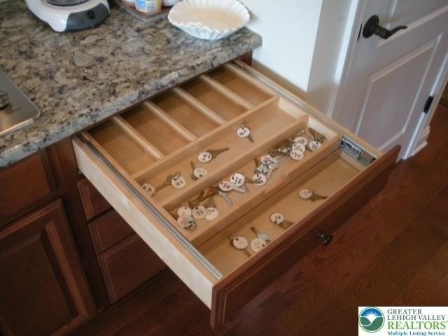 6149 Valley Forge Dr - Photo 4 of 12