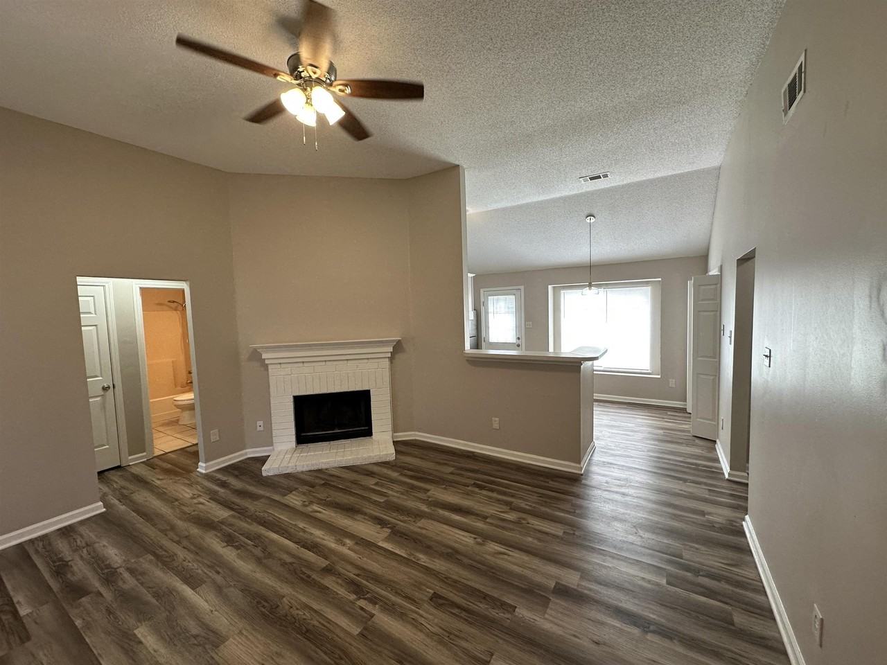 3812 Clarion Dr - Photo 2 of 22