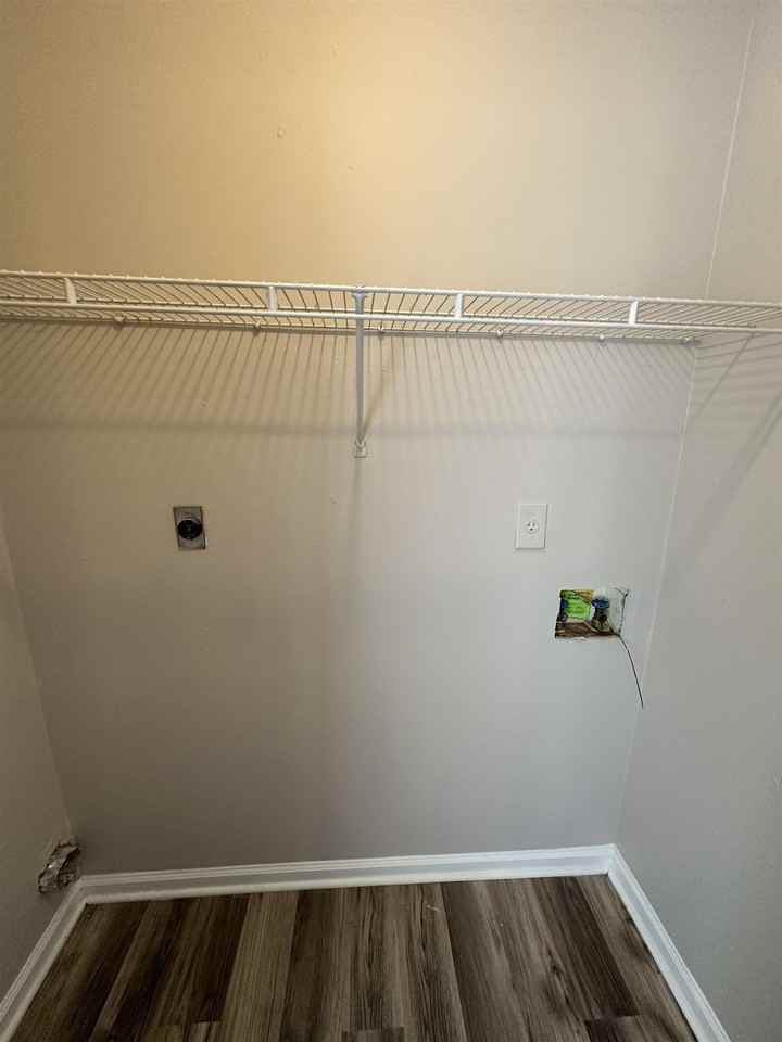 3812 Clarion Dr - Photo 7 of 22