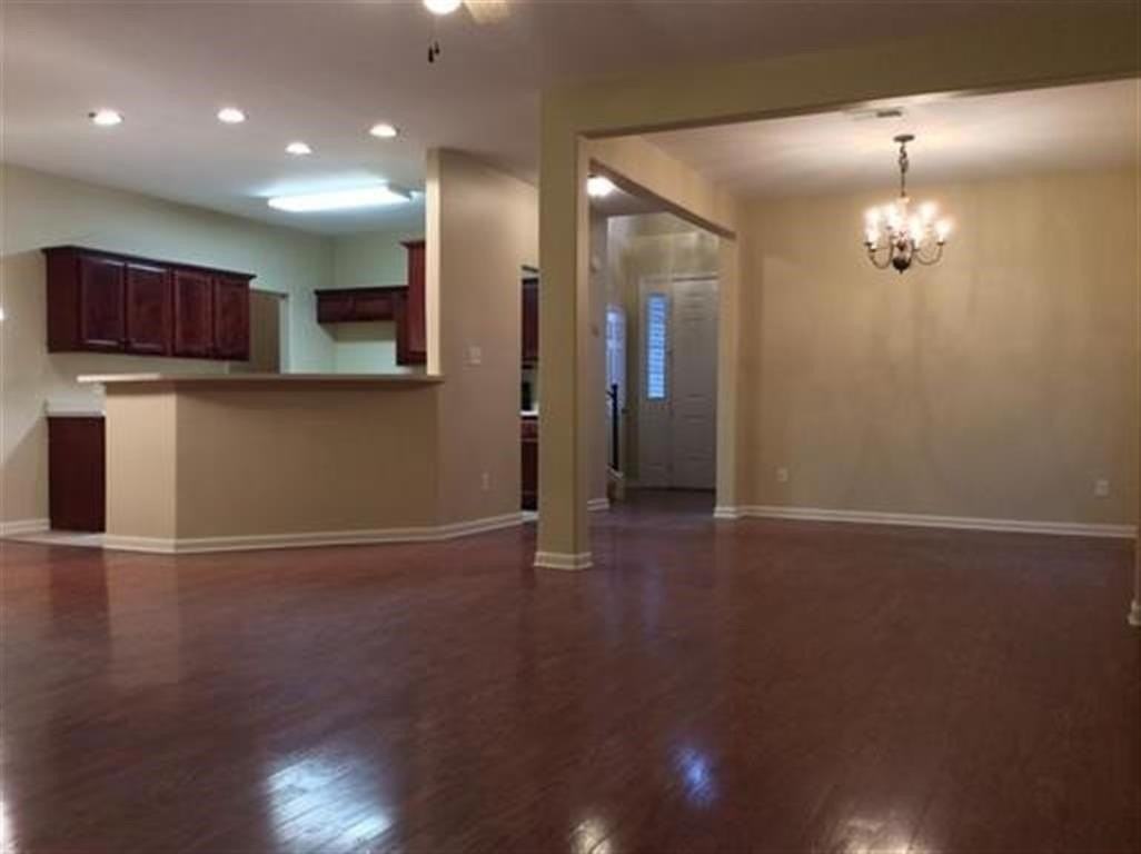 10521 Ashglen Cir S - Photo 3 of 21