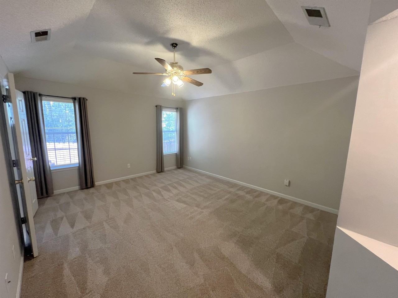 1168 Clear Creek Rd - Photo 6 of 19