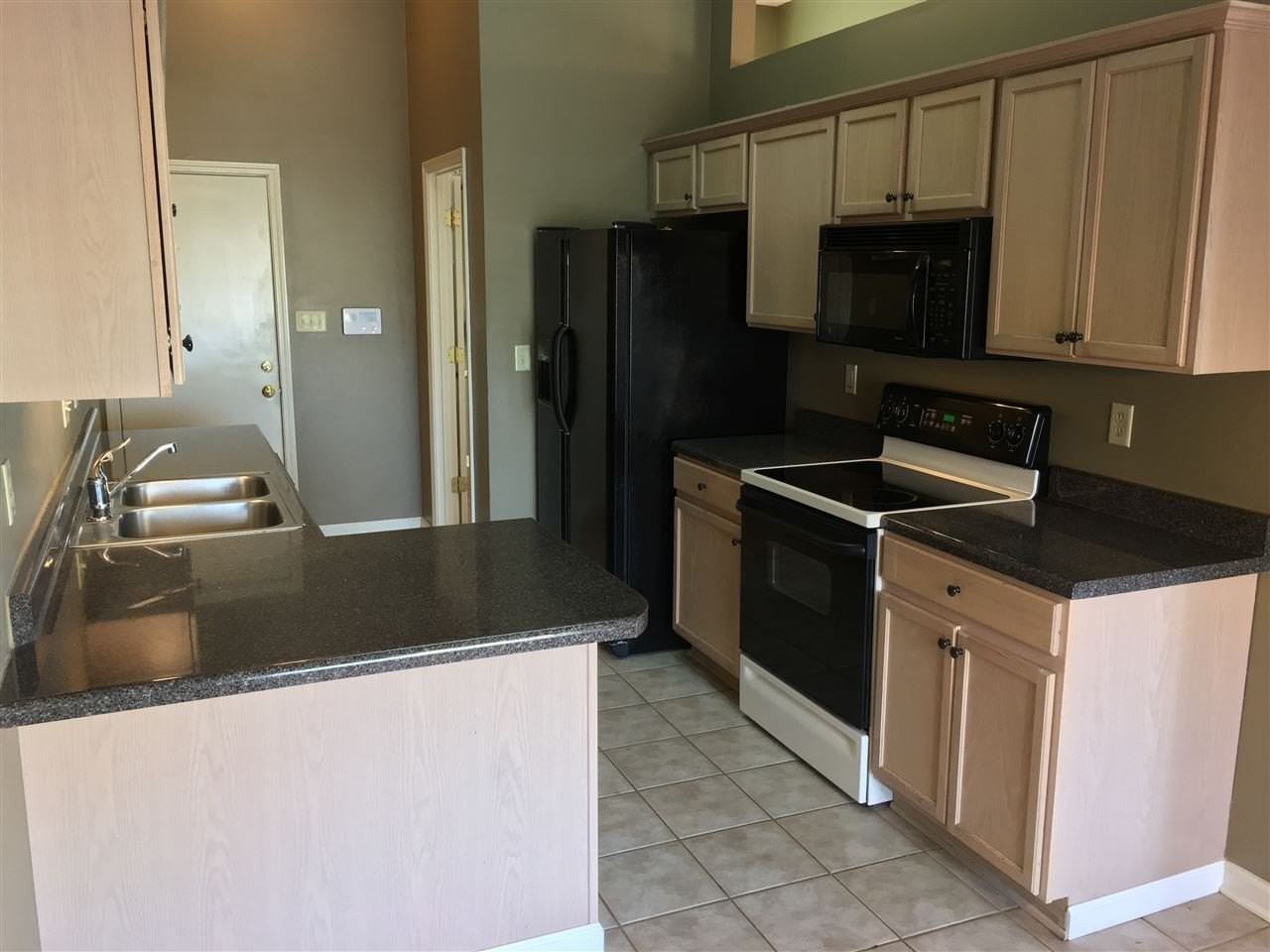 10144 Lynham Dr - Photo 5 of 15