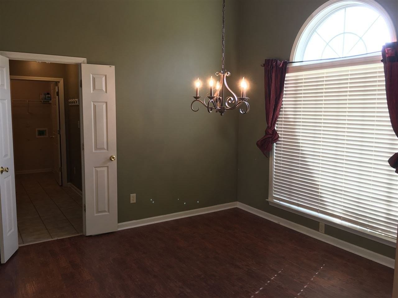 10144 Lynham Dr - Photo 7 of 15