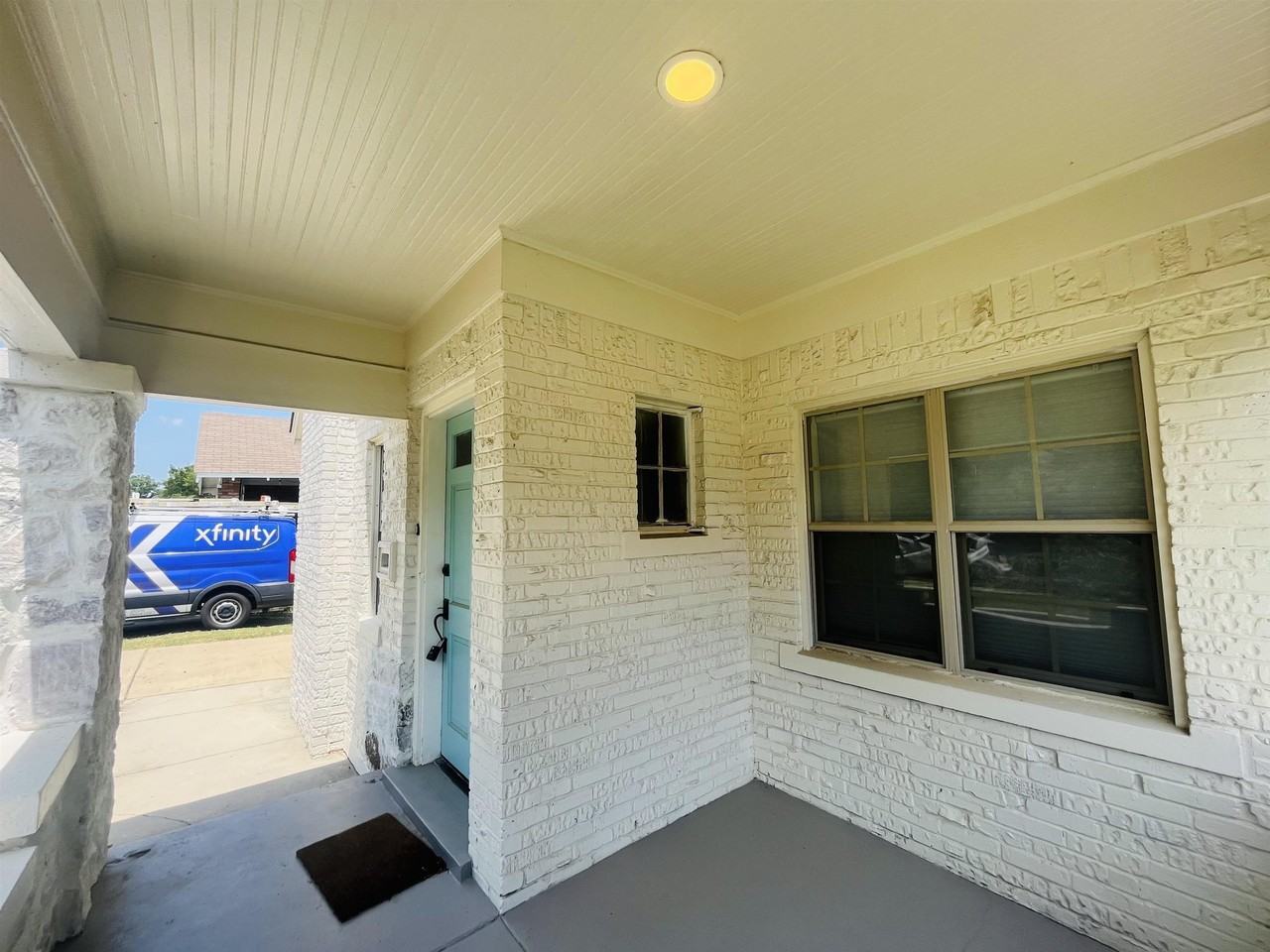 908 Maury St - Photo 6 of 25