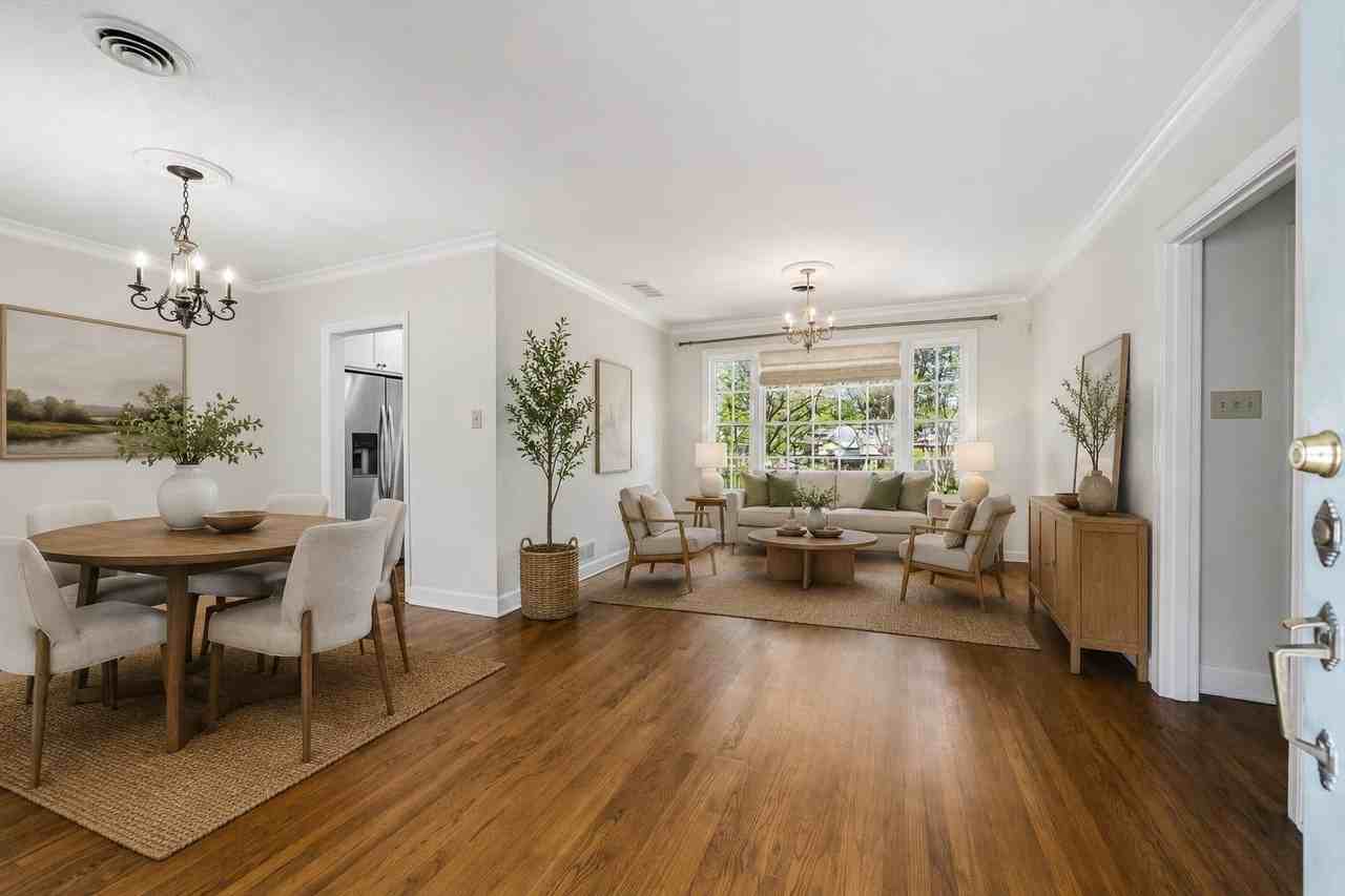 3784 Philwood Ave - Photo 5 of 39