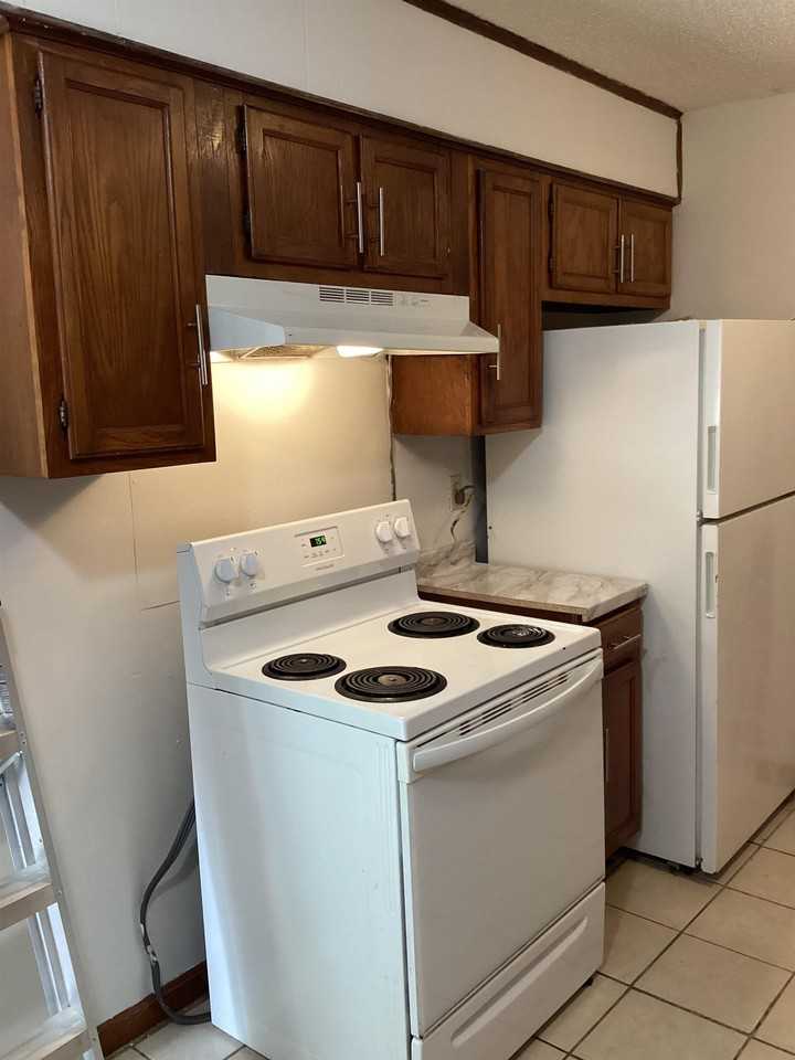 1393 Gold Ave - Photo 5 of 15