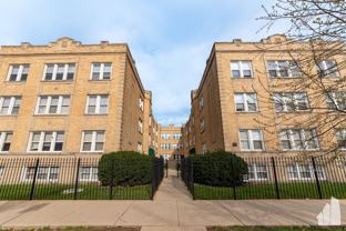 4043 N Mozart St #47-2W - Photo 1 of 1