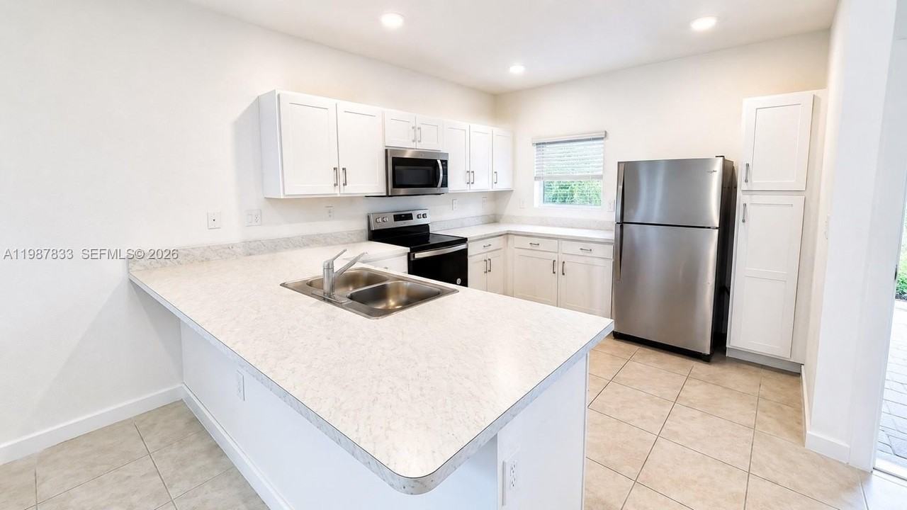 334 Ne 1st Dr #334 - Photo 2 of 12