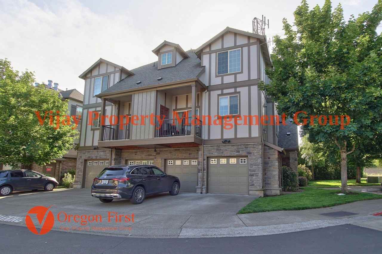 825 Ne Wheelock Pl #1 - Photo 2 of 42