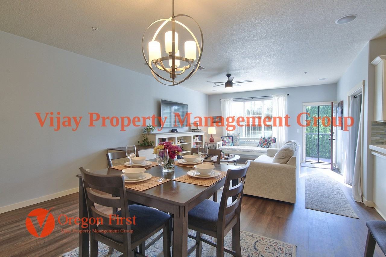 825 Ne Wheelock Pl #1 - Photo 7 of 42