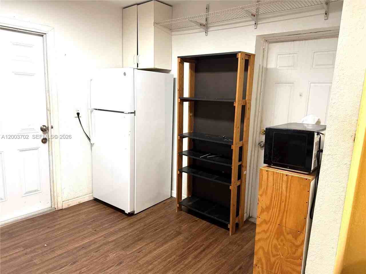 1810 Nw 85th St #0 - Photo 3 of 8