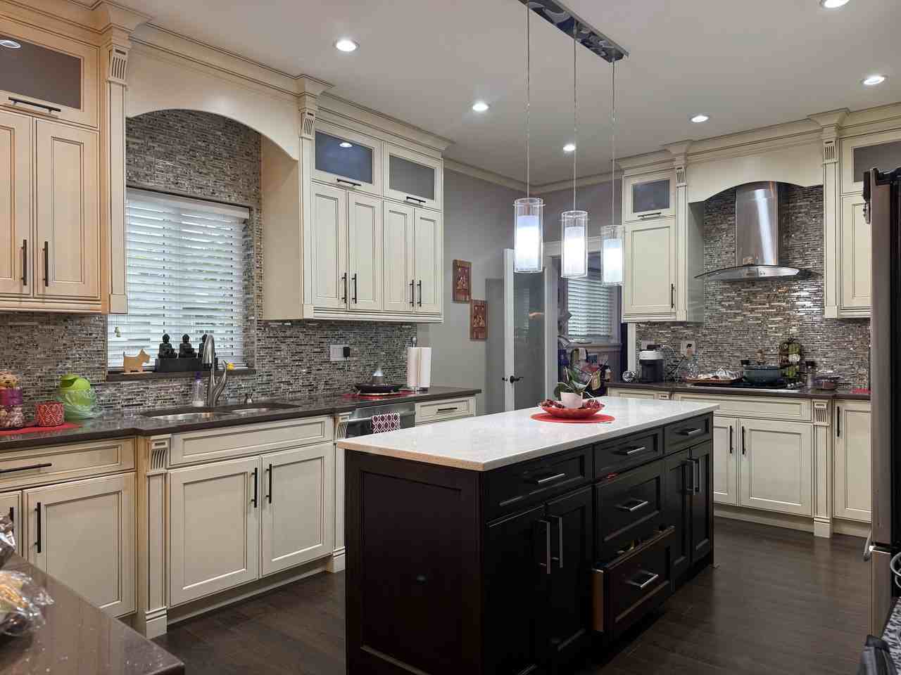 12187 75 Ave #1 - Photo 3 of 14