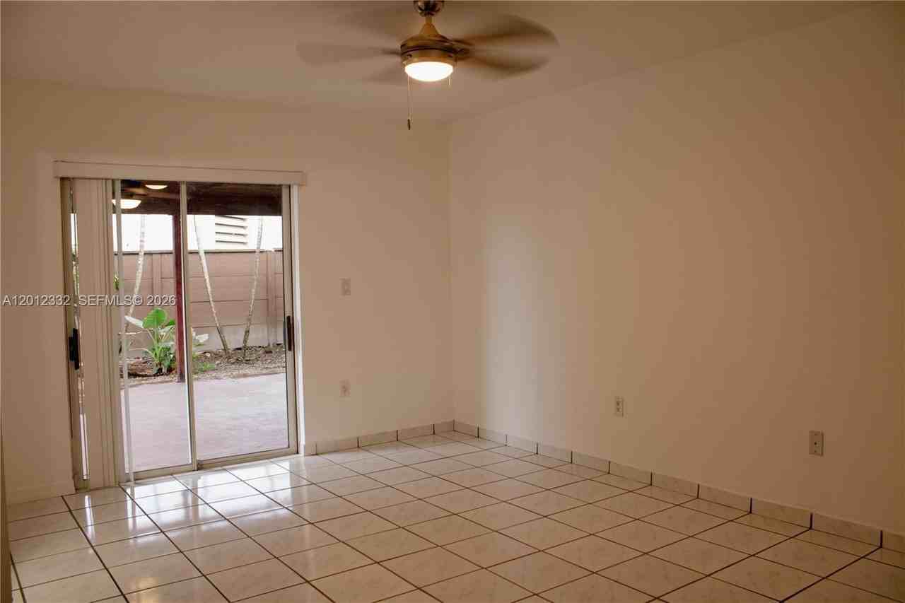 18211 Sw 138th Ct - Photo 6 of 15